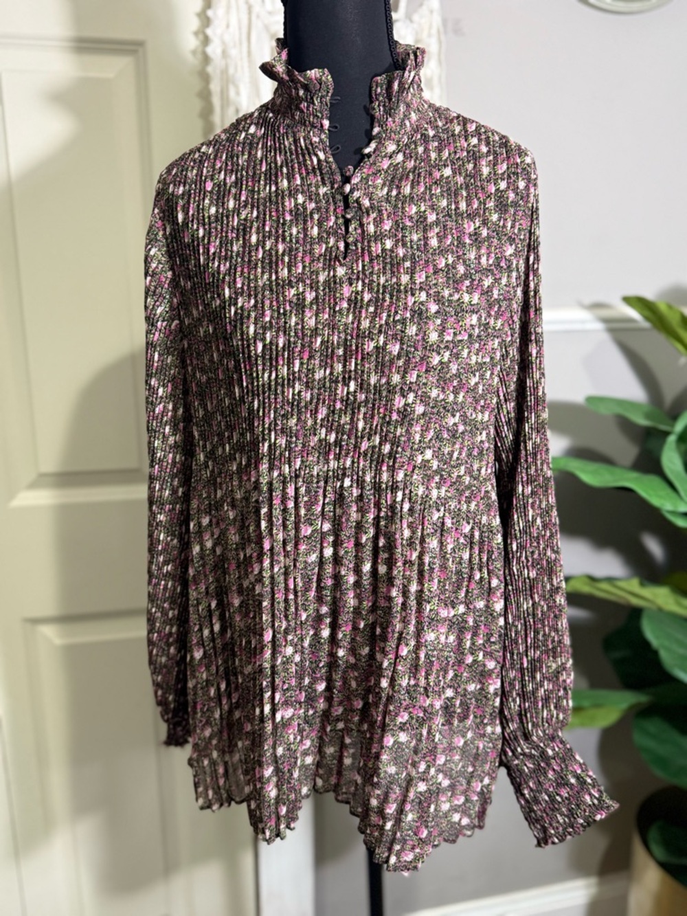 CAbi Pink and Brown Floral Pleated Ruffle Neck Blouse size medium